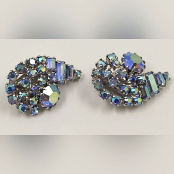 Continental Vintage Blue Borealis Rhinestone Clip On Earrings - Picture 12 of 16